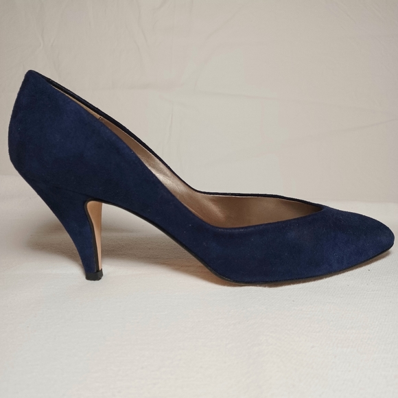 Bandolino 80's 7.5W Dark Blue Suede Heels - Picture 4 of 10